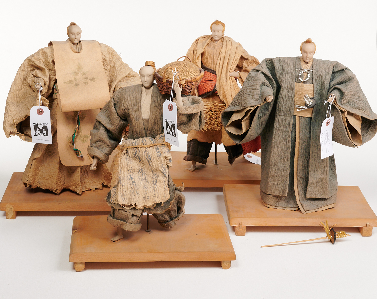 (4) JAPANESE HANDMADE PAPER KABUKI ACTORS