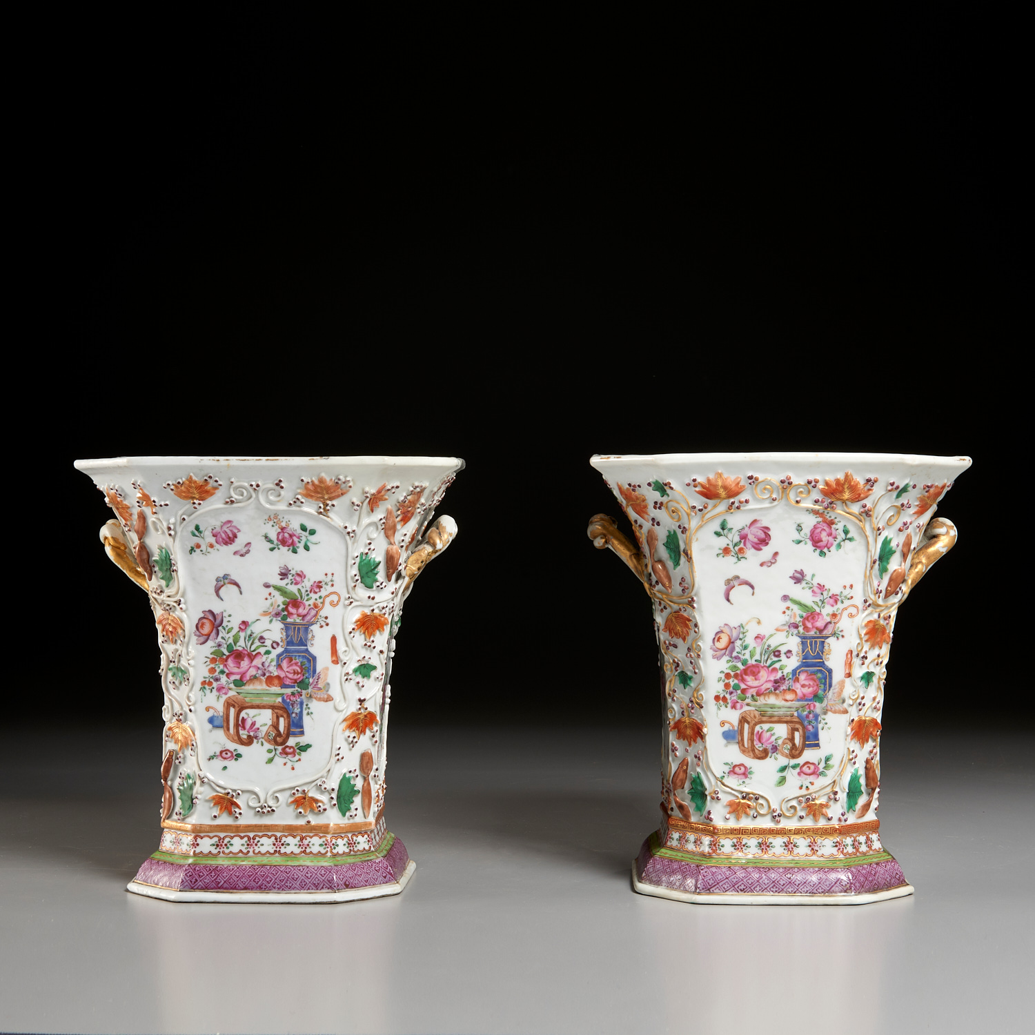 PAIR CHINESE EXPORT PORCELAIN BOUGH 3623ec