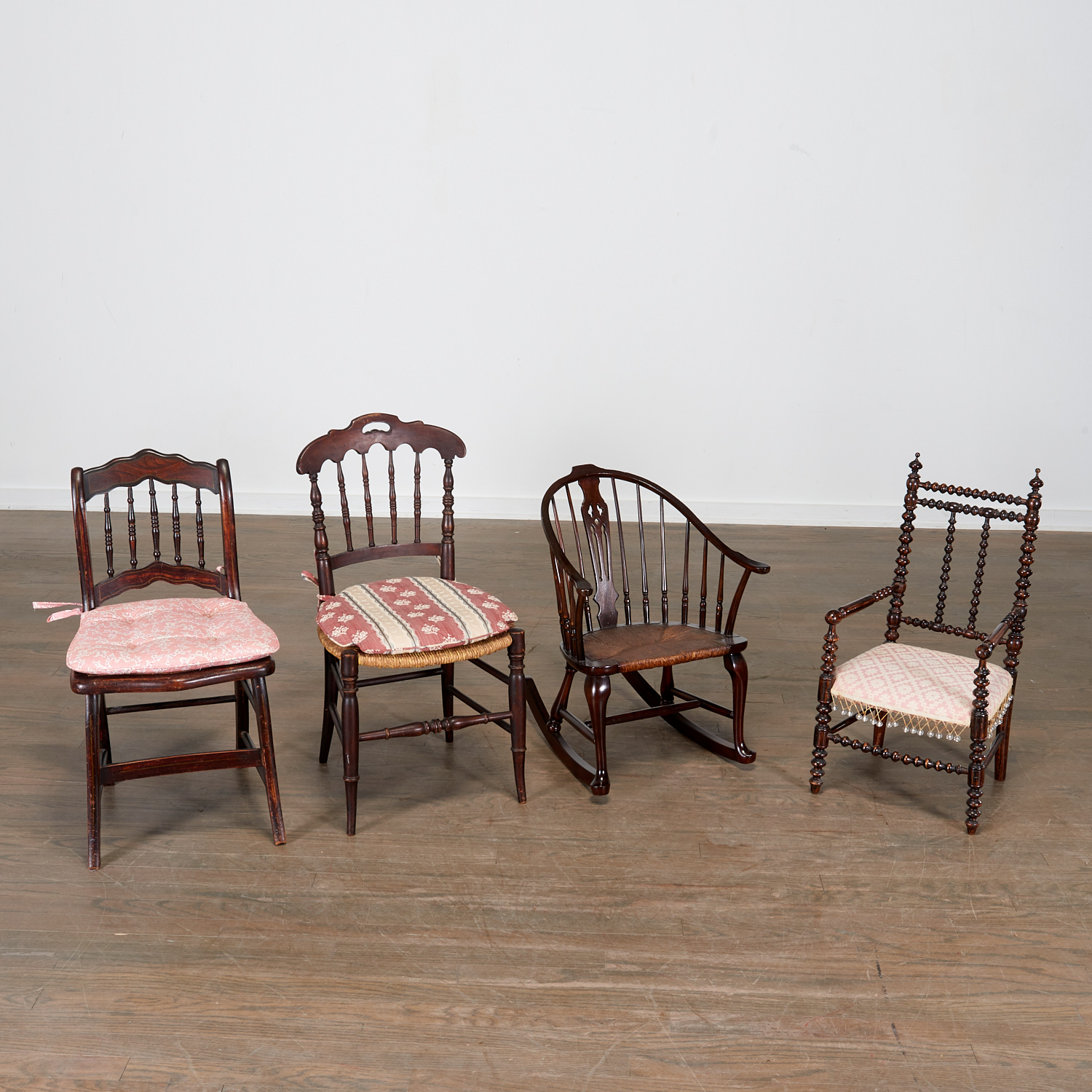 (4) AMERICAN & ENGLISH CHILDS CHAIRS