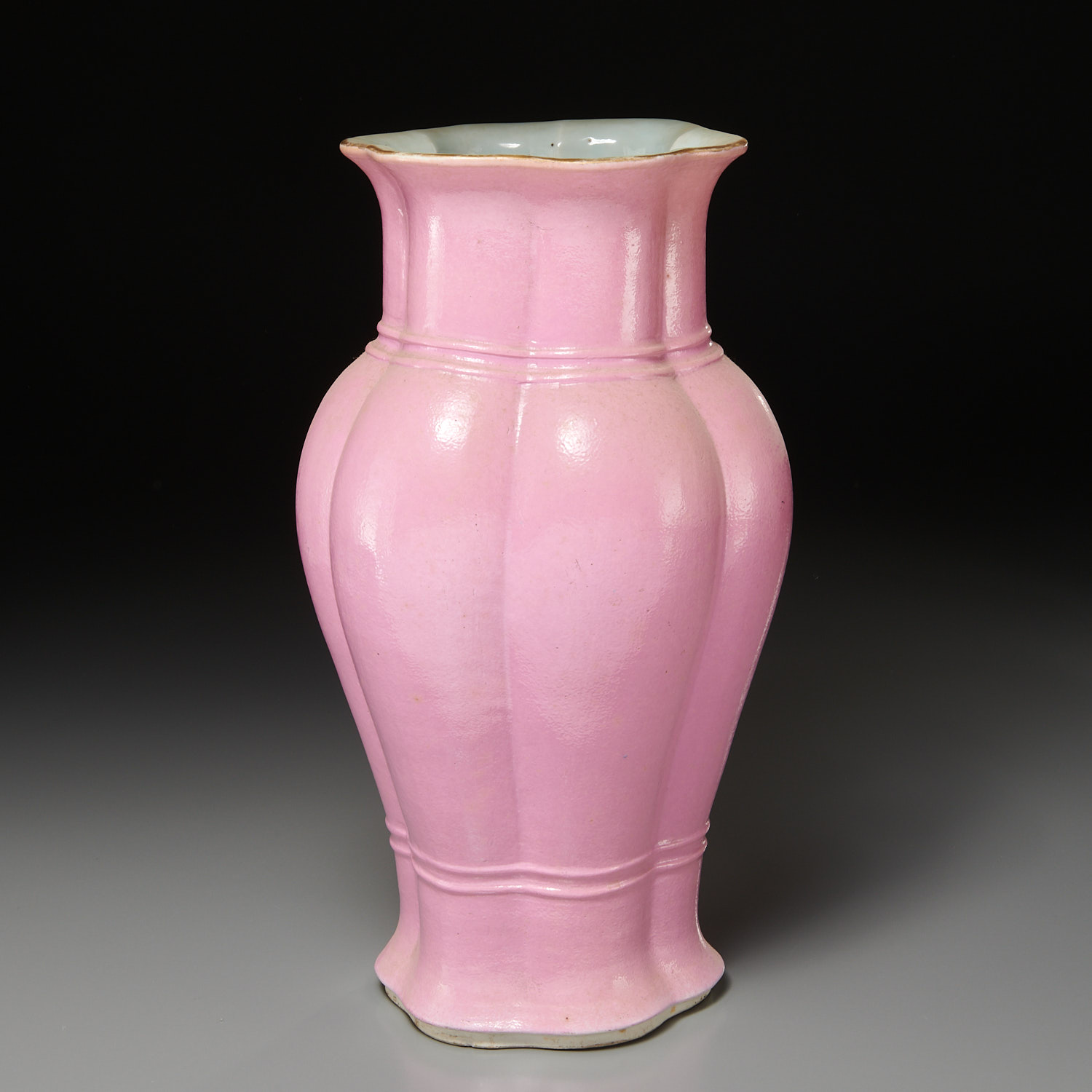 CHINESE MONOCHROME PINK PORCELAIN 3625b8