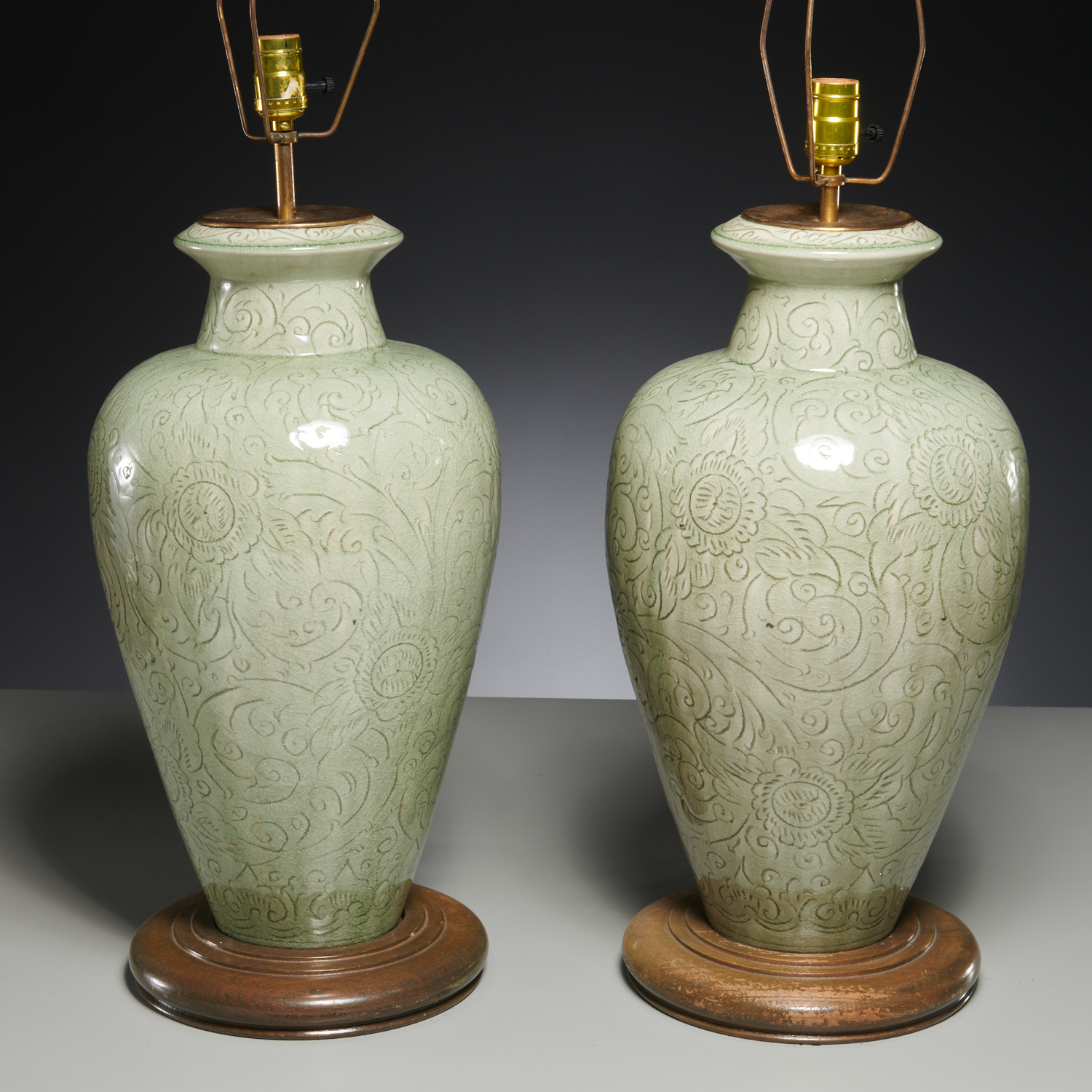 PAIR LARGE KOREAN CELADON PORCELAIN 3625cc