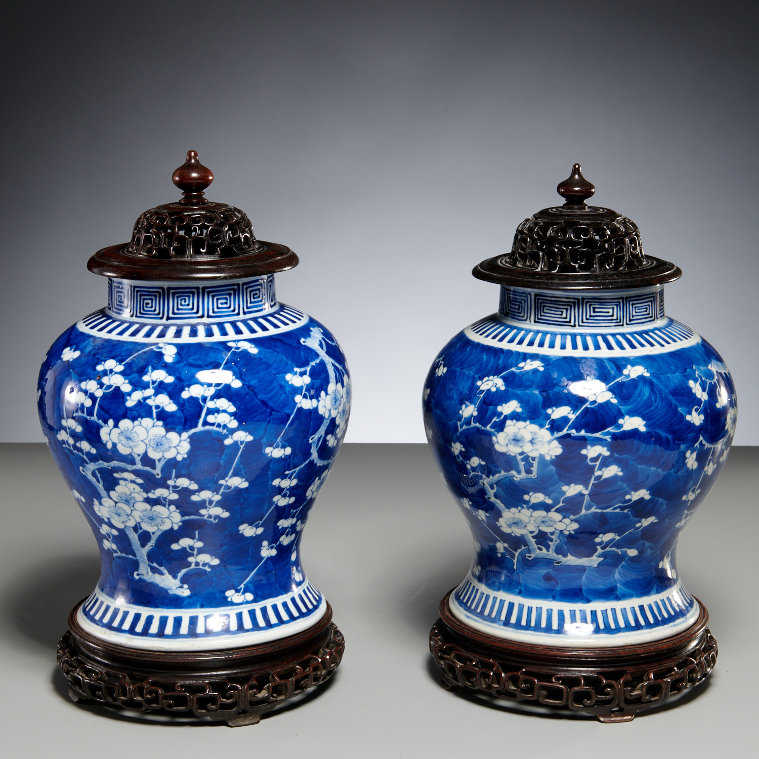 PAIR CHINESE HAWTHORNE GINGER JARS 3625e4