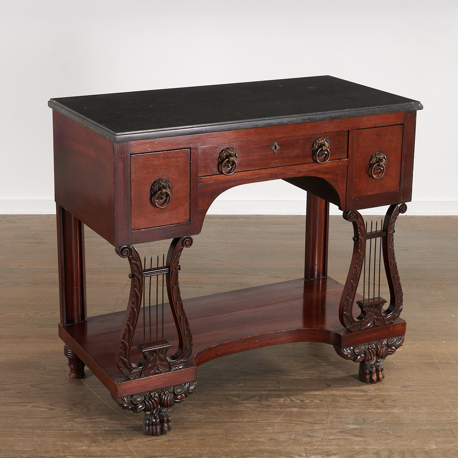 AMERICAN CLASSICAL CARVED MAHOGANY 36264e