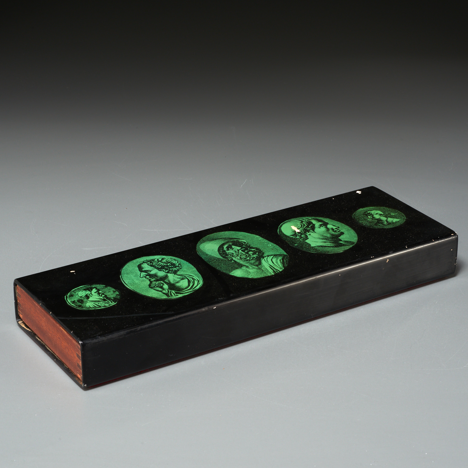 PIERO FORNASETTI LACQUERED BOX 36277e