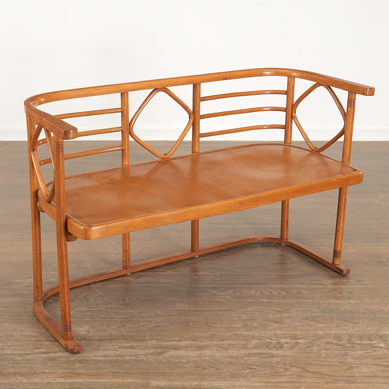 JOSEF HOFFMANN, FLEDERMAUS SETTEE