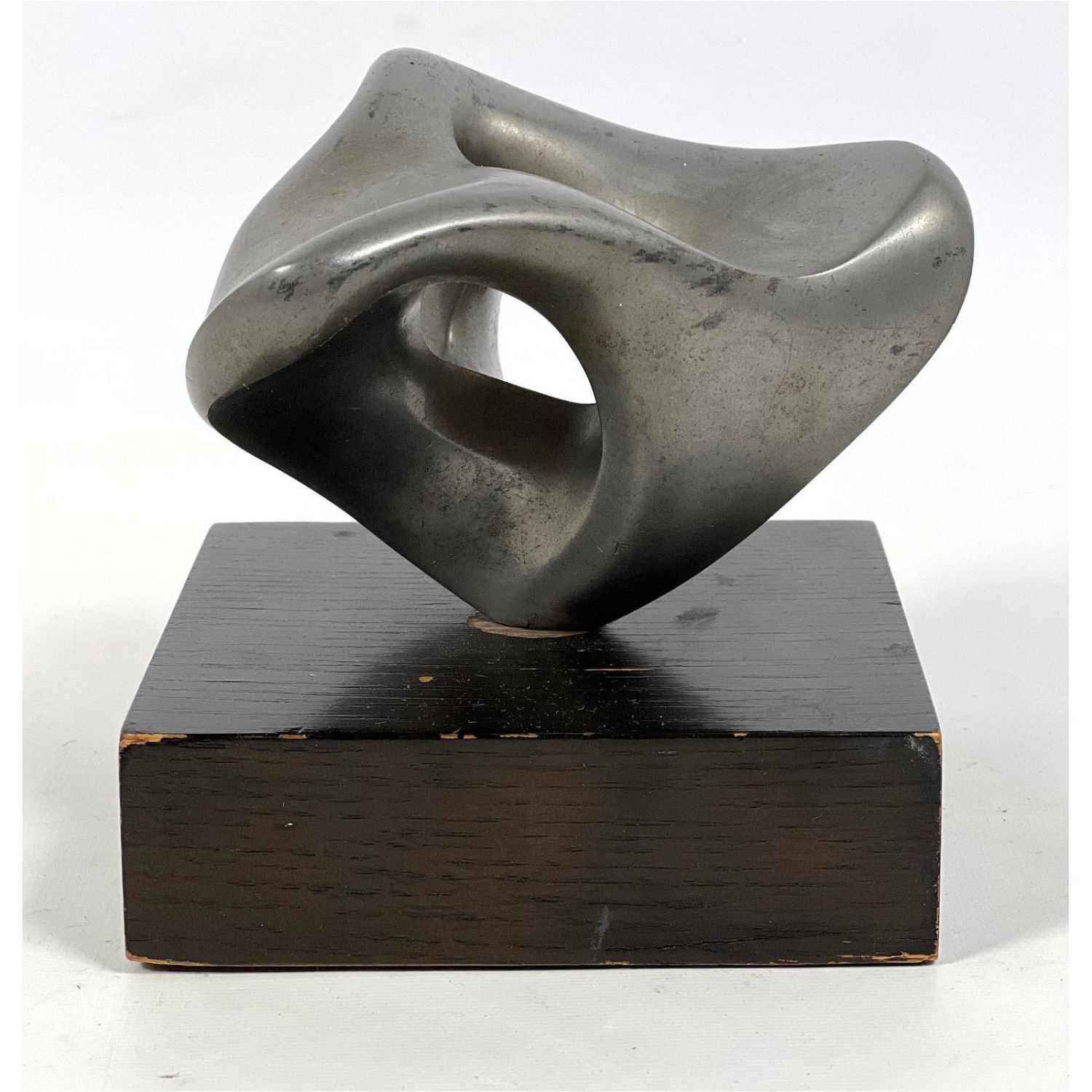 ROBERT HUBBARD Modernist Metal Sculpture.