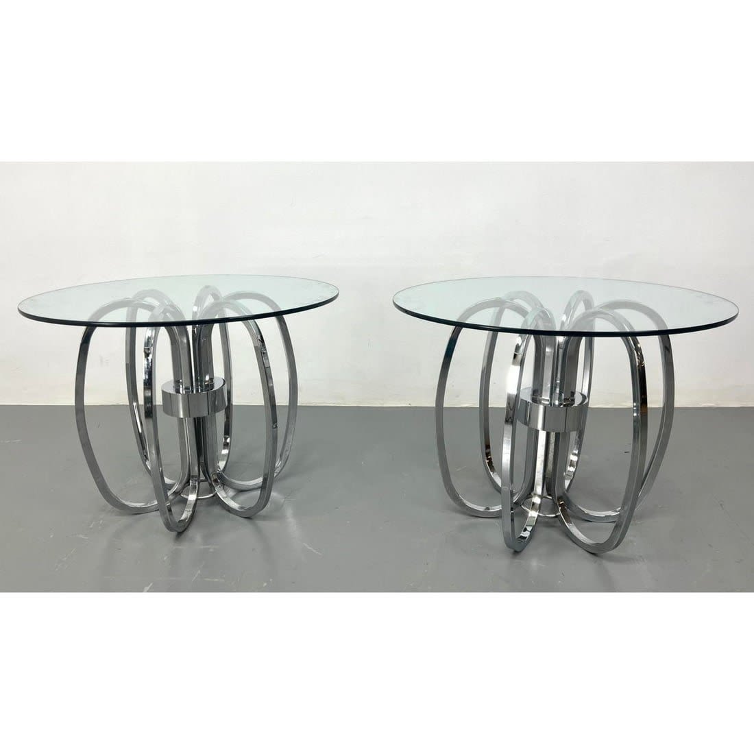 Pr Modernist Chrome Base Glass