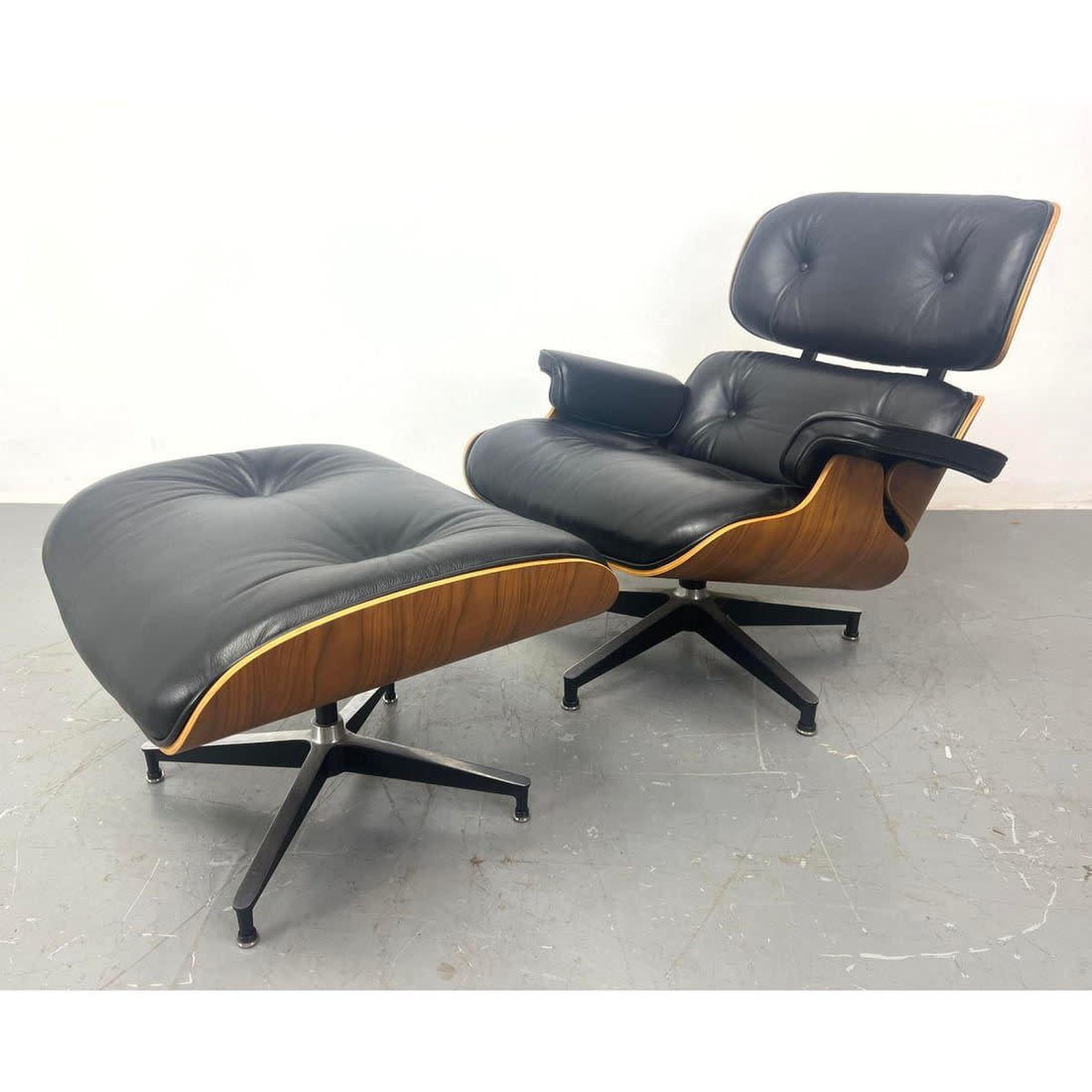 2pc Eames Style Lounge Chair and 362a56