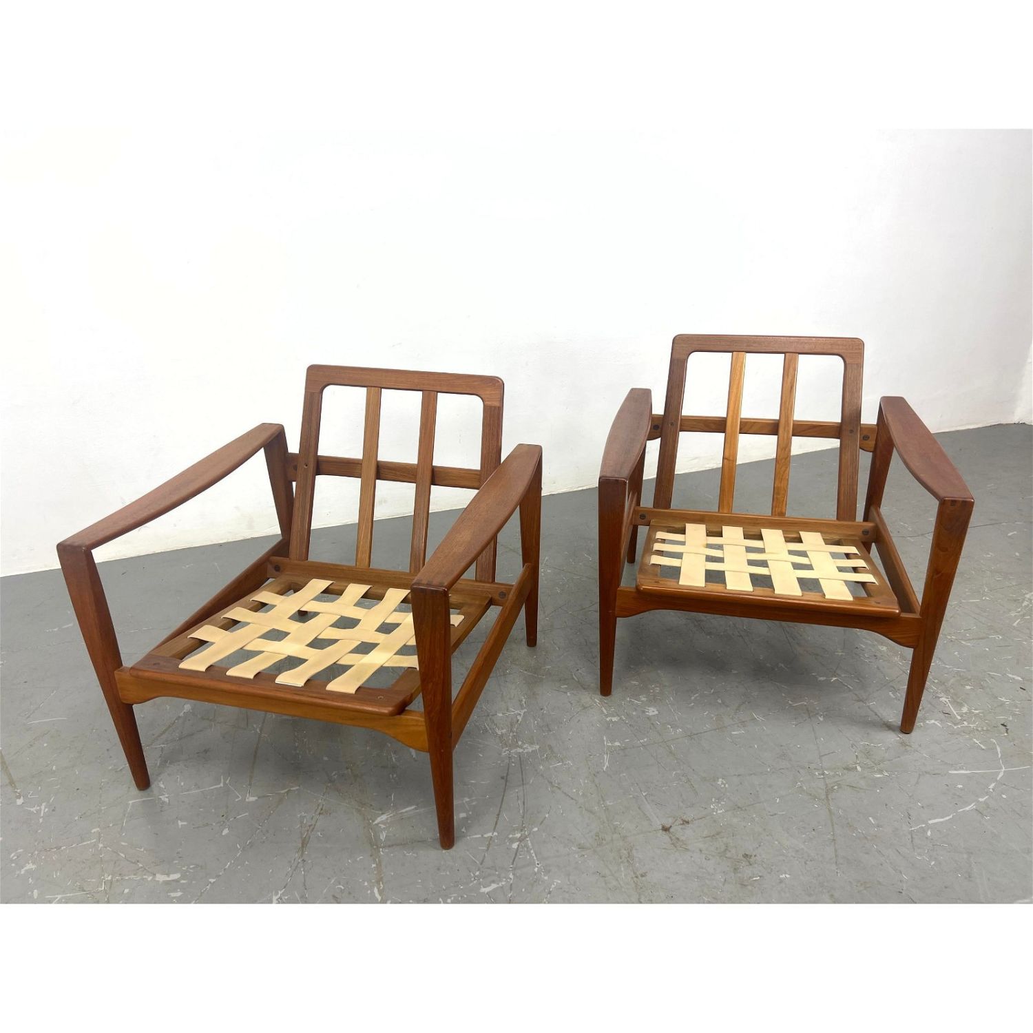 Pair Illum Wikkelso EK Lounge Chairs 362aa2