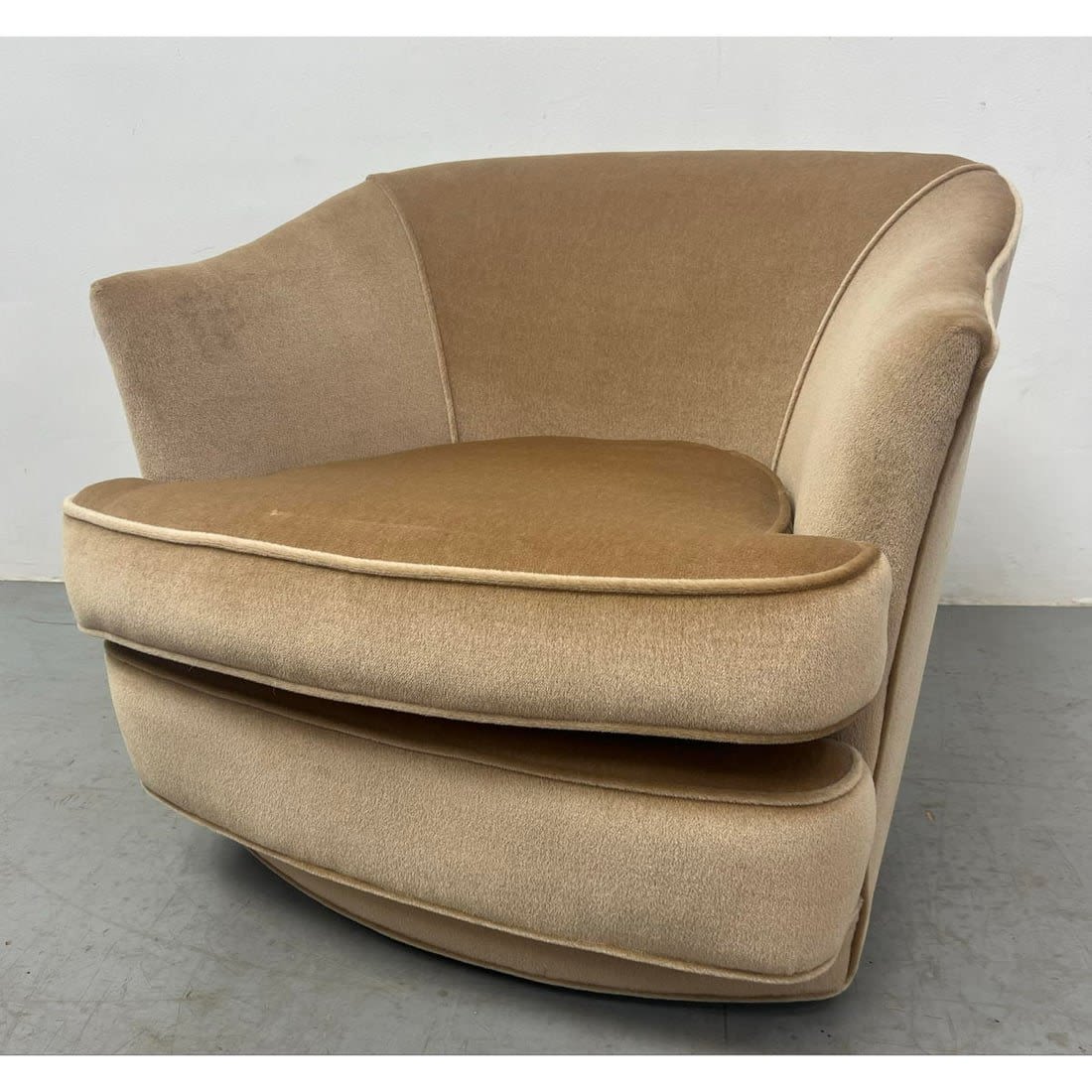 Swivel Upholstered Lounge Chair.