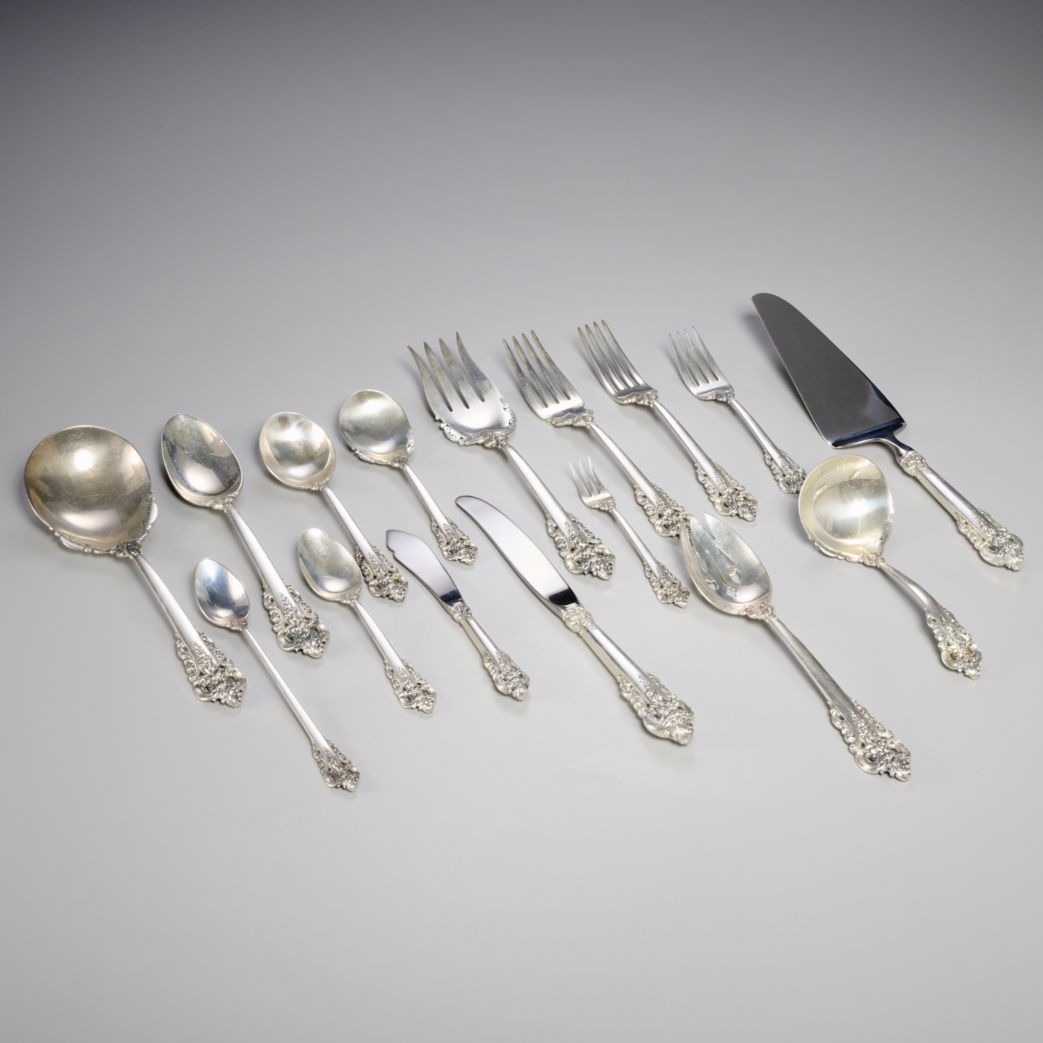 EXTENSIVE WALLACE GRAND BAROQUE FLATWARE