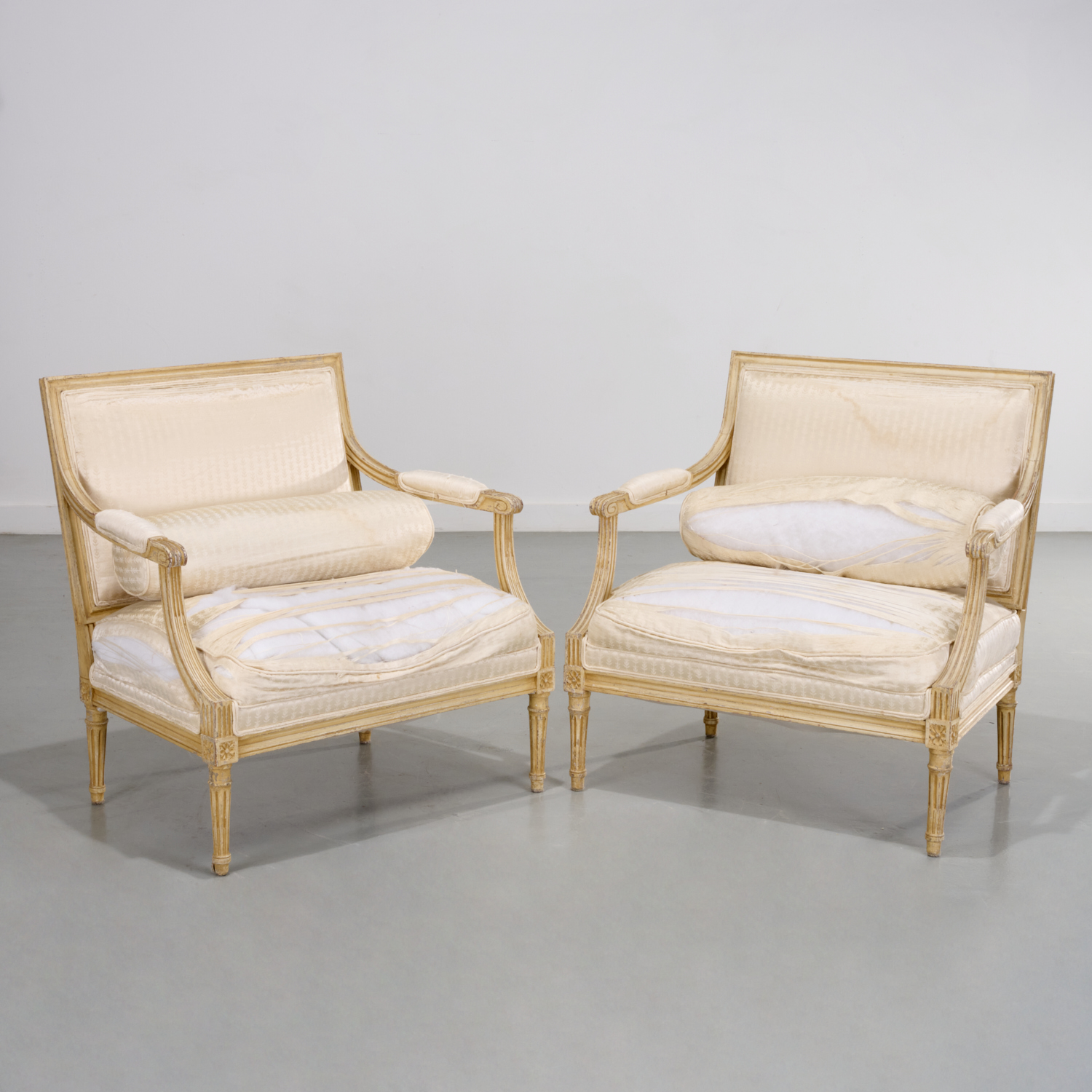 PAIR LOUIS XVI STYLE PAINTED MARQUISE 3604dd