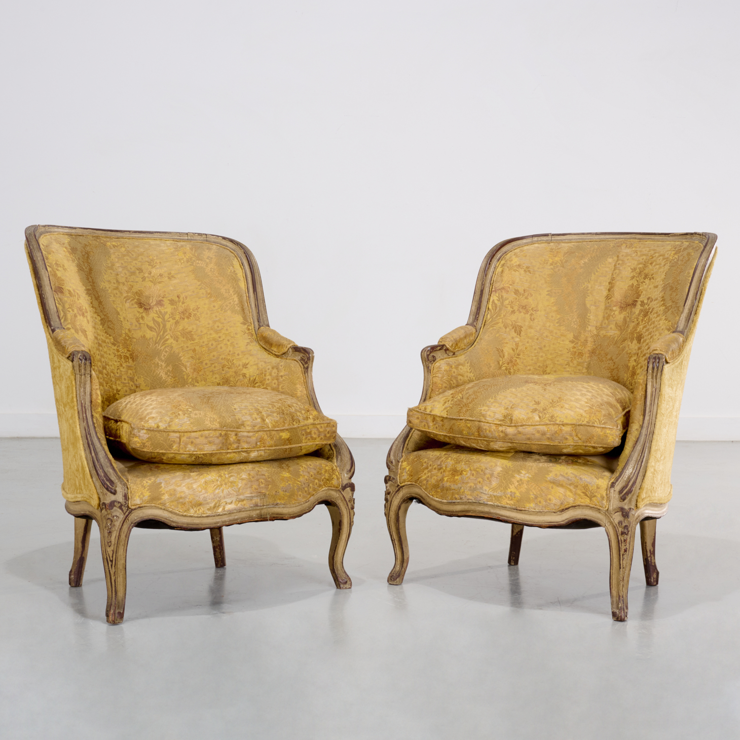 PAIR LOUIS XV PAINTED BERGERES,