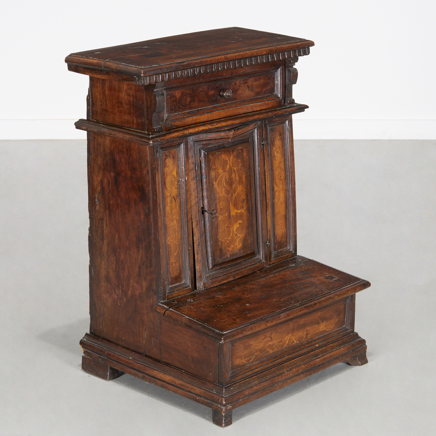 ITALIAN BAROQUE INLAID WALNUT PRIE 360512