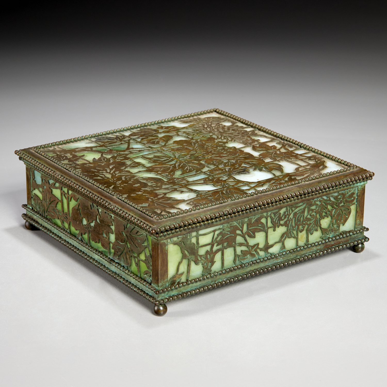 TIFFANY STUDIOS, LARGE GRAPEVINE BOX