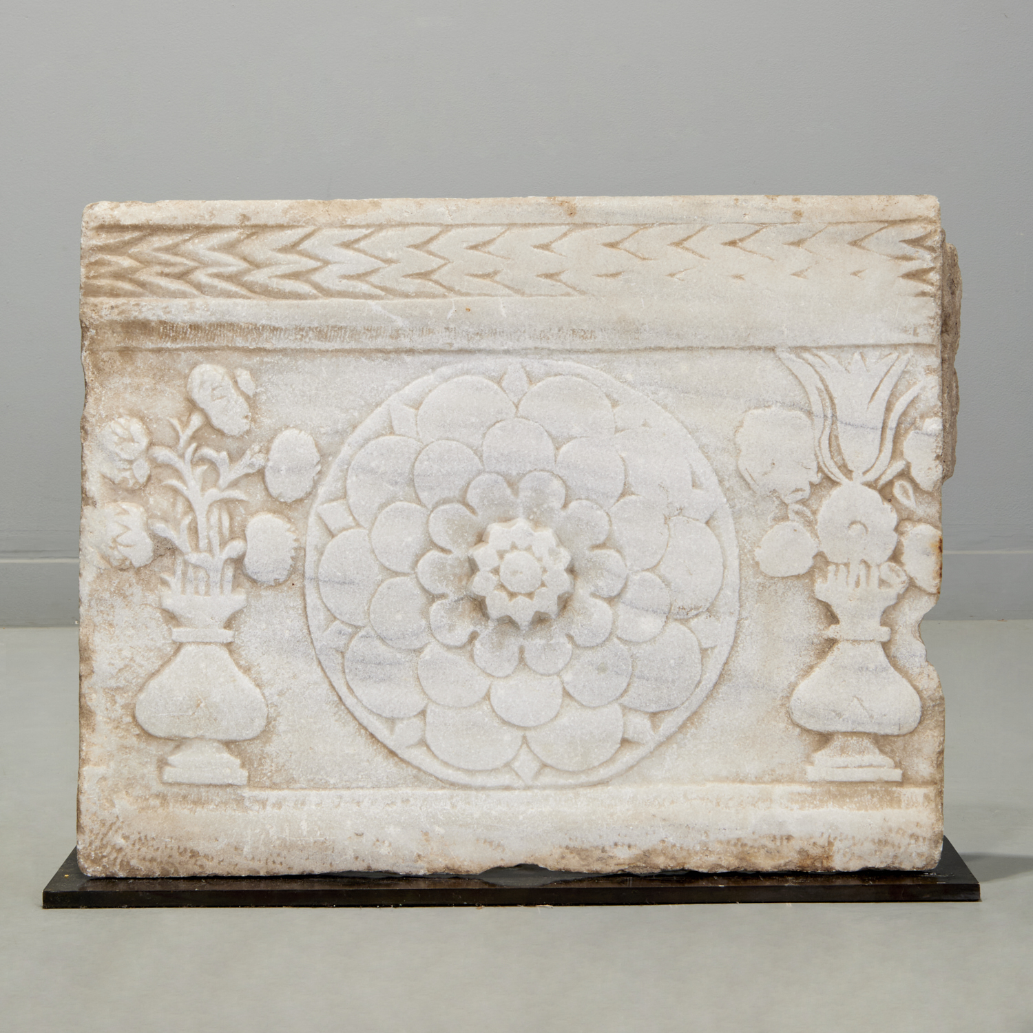 EARLY INDO-PERSIAN MARBLE FRIEZE