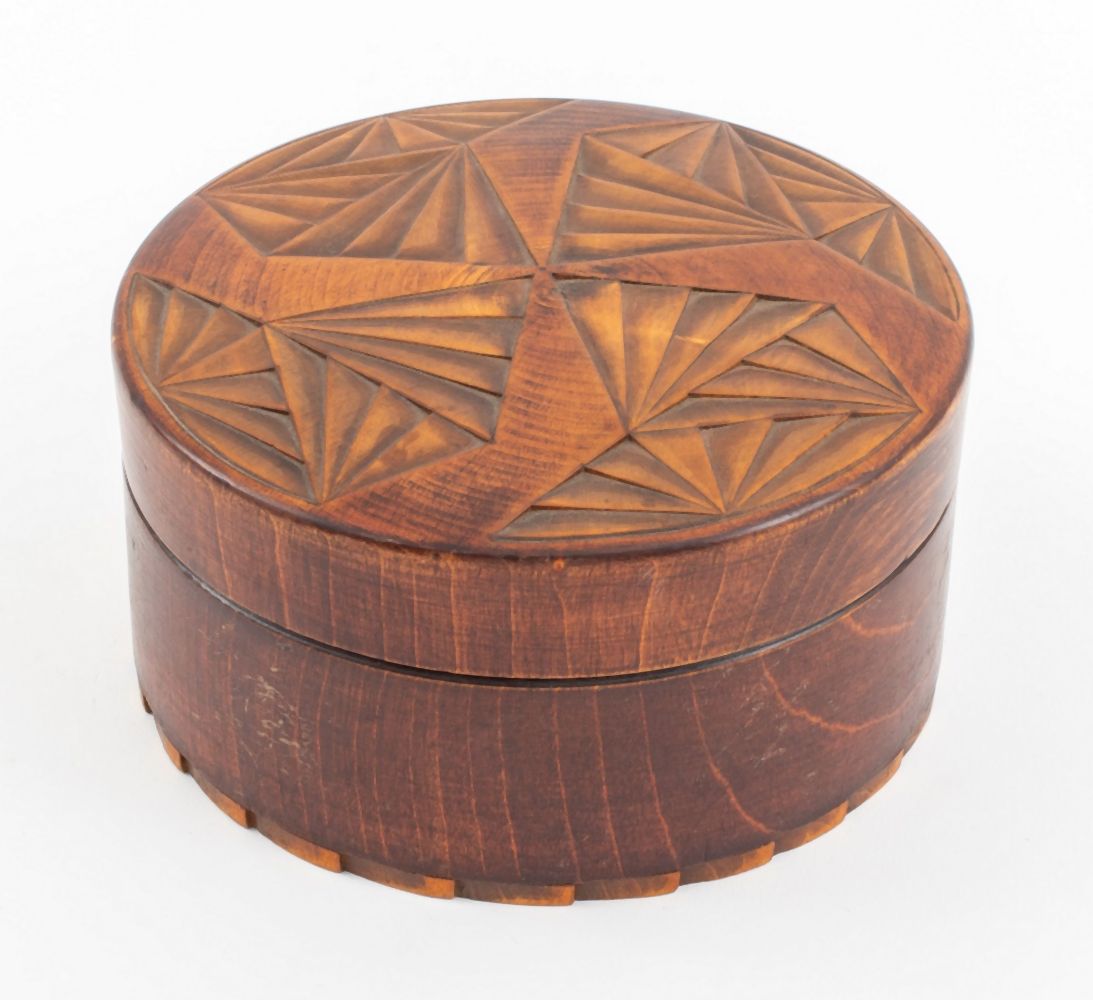 ART DECO CARVED WOODEN BOX IN THE