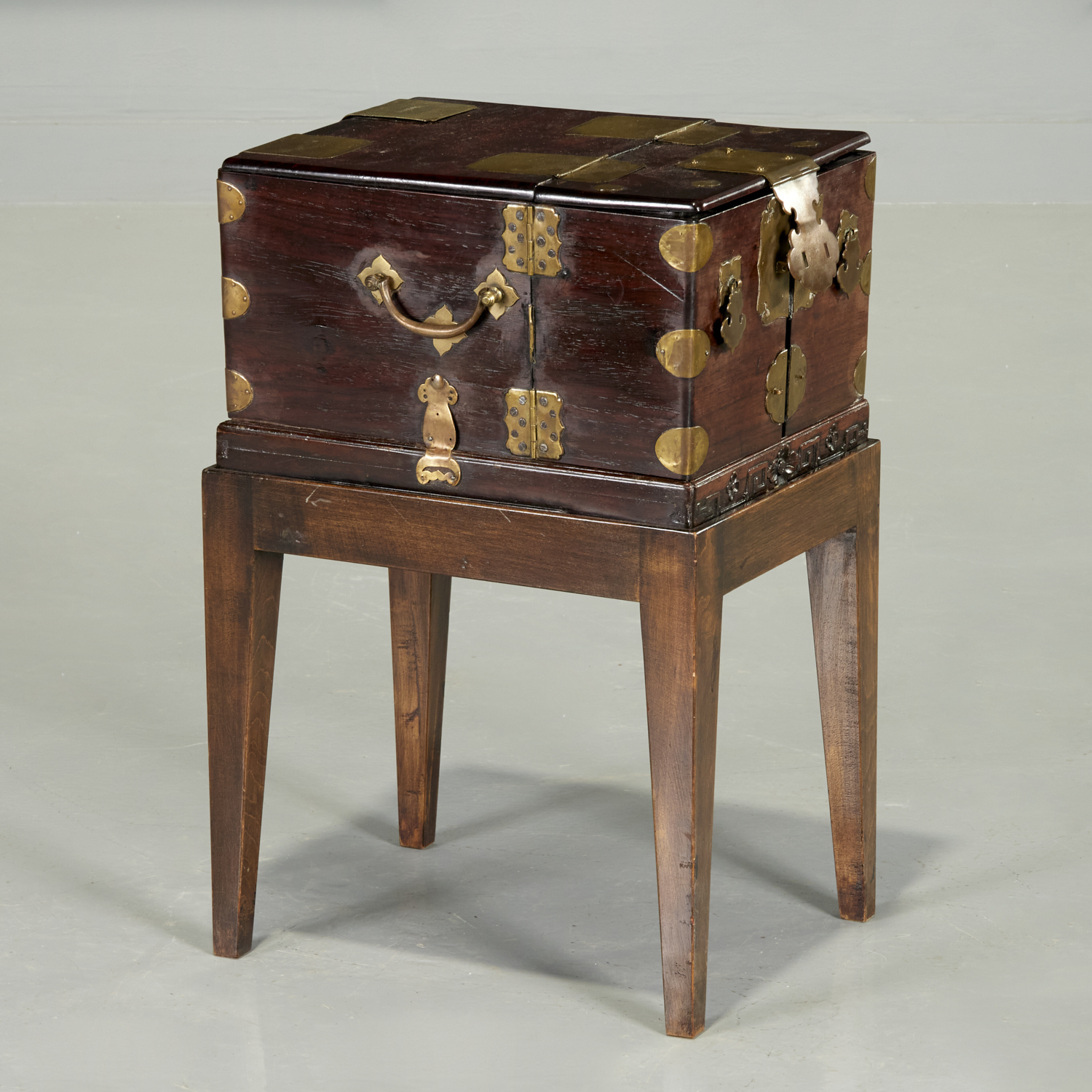 CHINESE BRASS MOUNTED WOOD VANITY