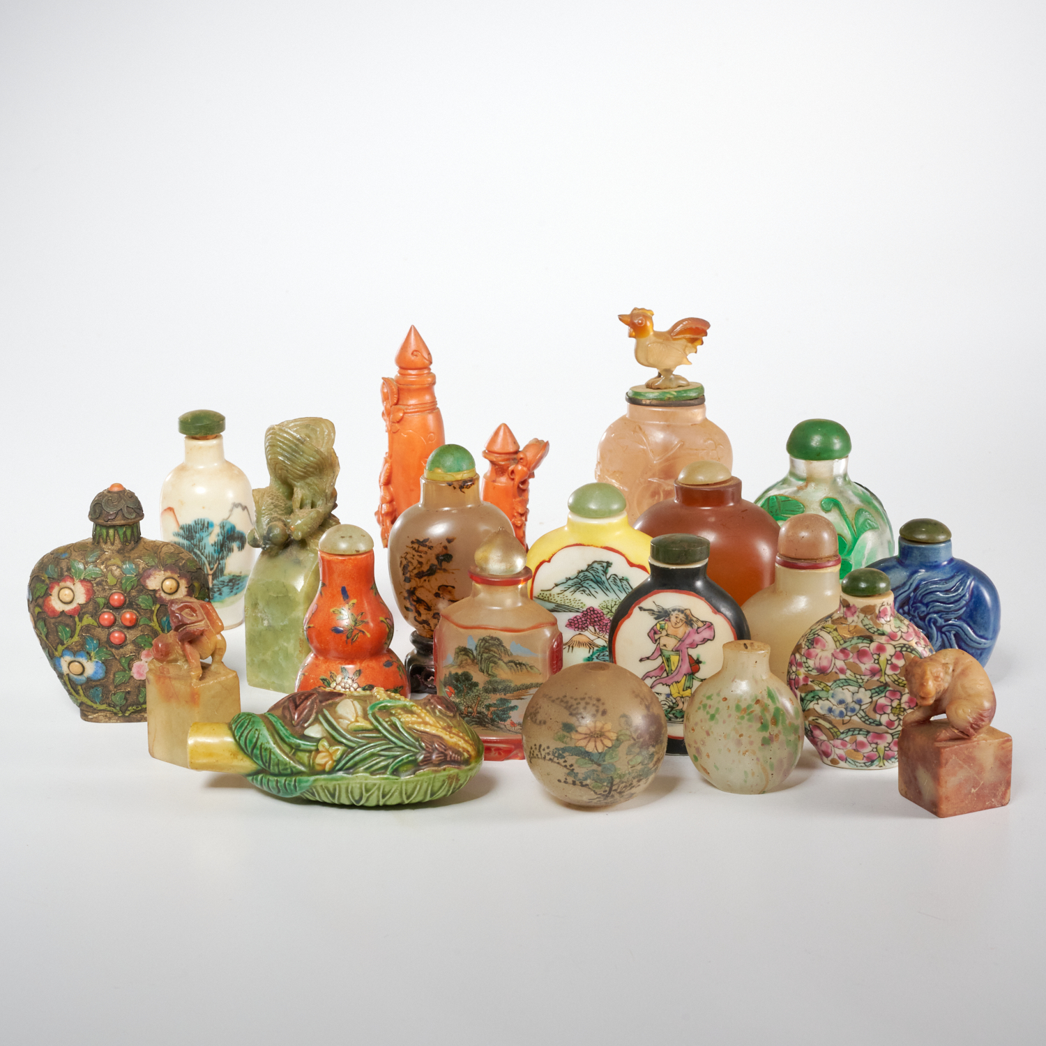 COLLECTION CHINESE SNUFF BOTTLES  360938