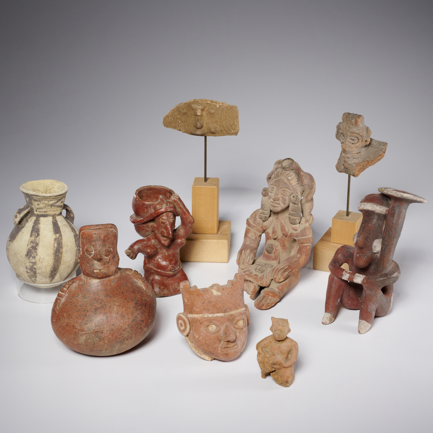 GROUP PRE COLUMBIAN AND STYLE  36093e