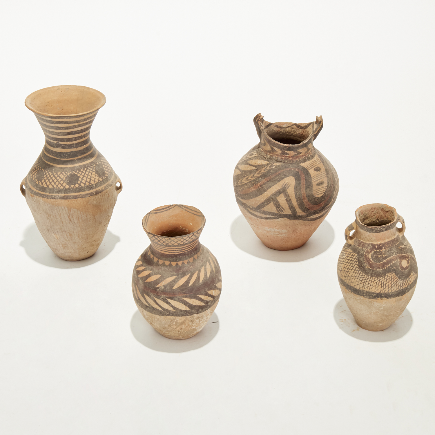 (4) CHINESE NEOLITHIC STYLE POTTERY