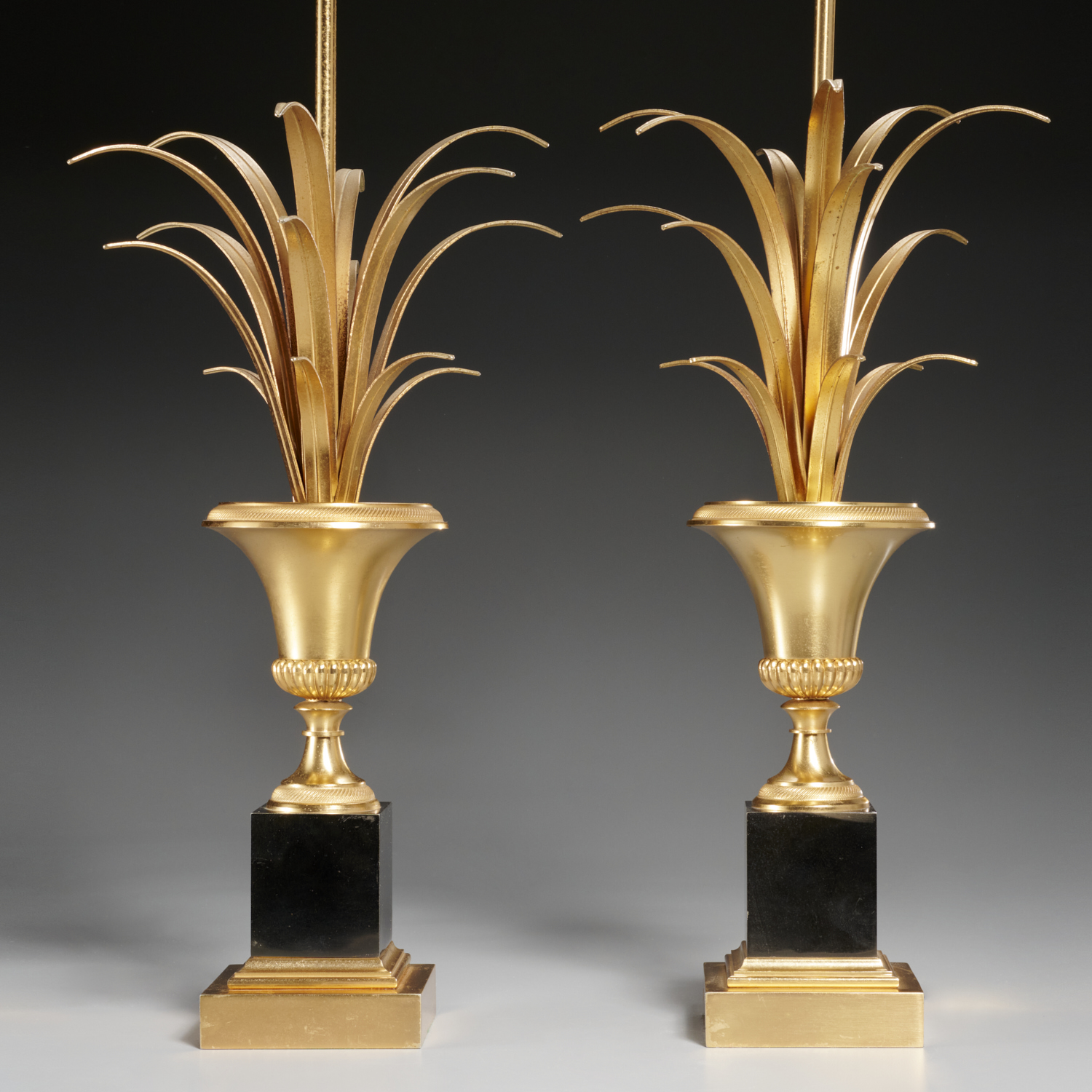 MAISON CHARLES, PAIR VASE ROSEAUX