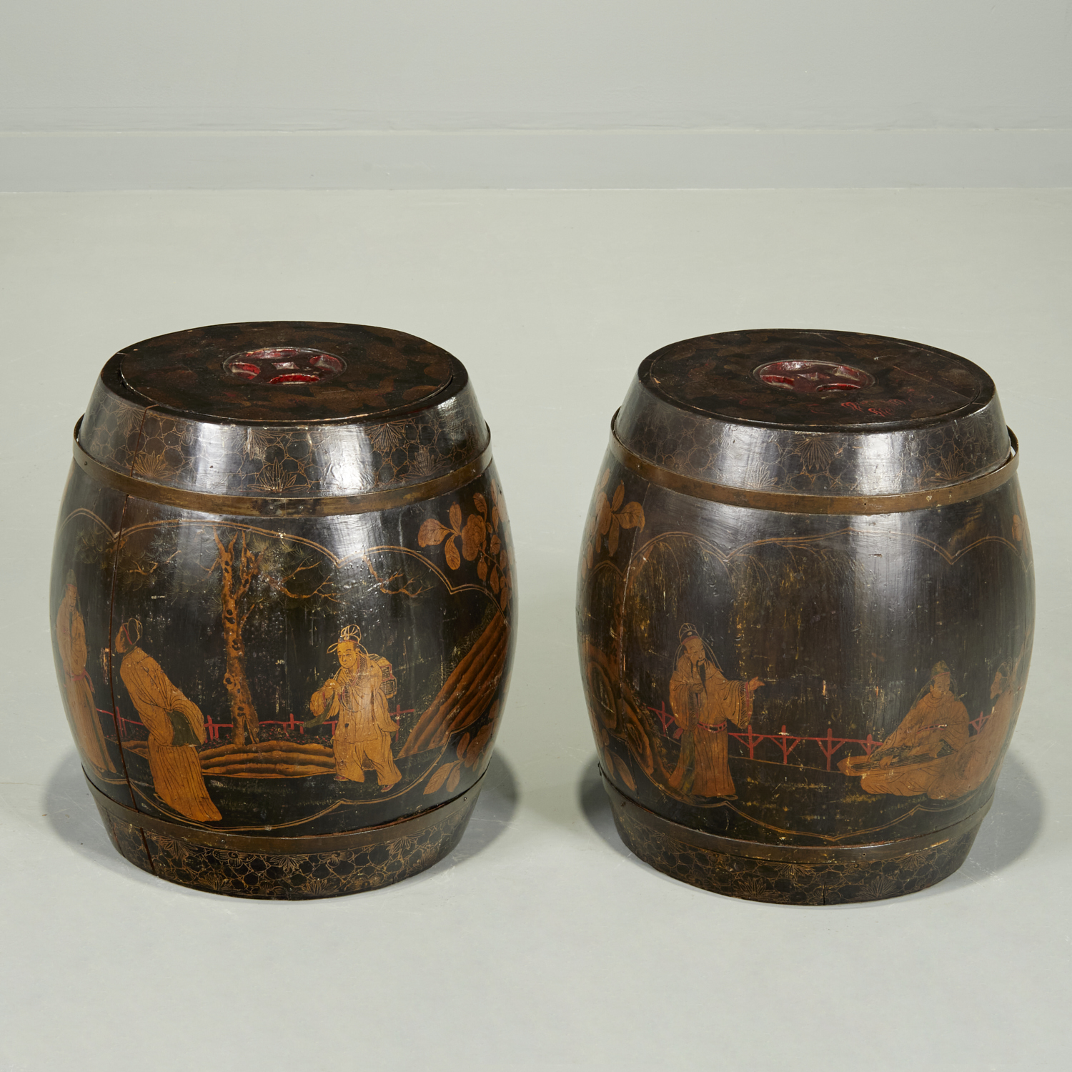 PAIR CHINESE GILT LACQUERED TEA 360f1f