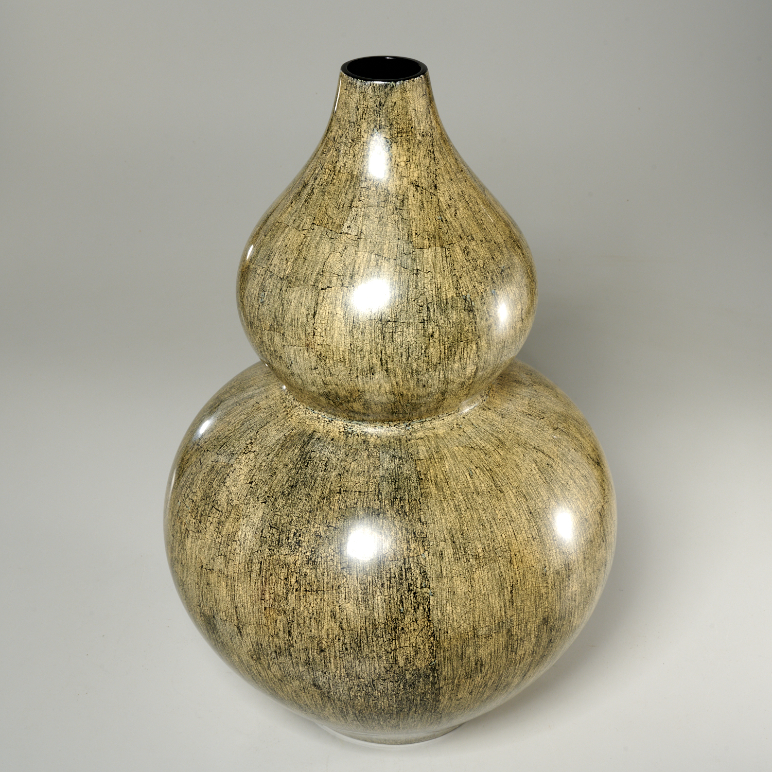 LARGE EGGSHELL LACQUER DOUBLE GOURD