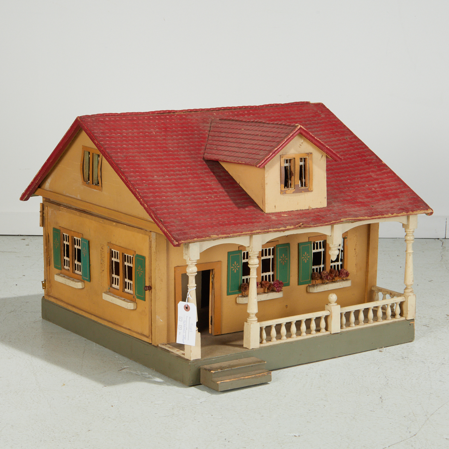 VINTAGE SCHOENHUT DOLLHOUSE First 36111c