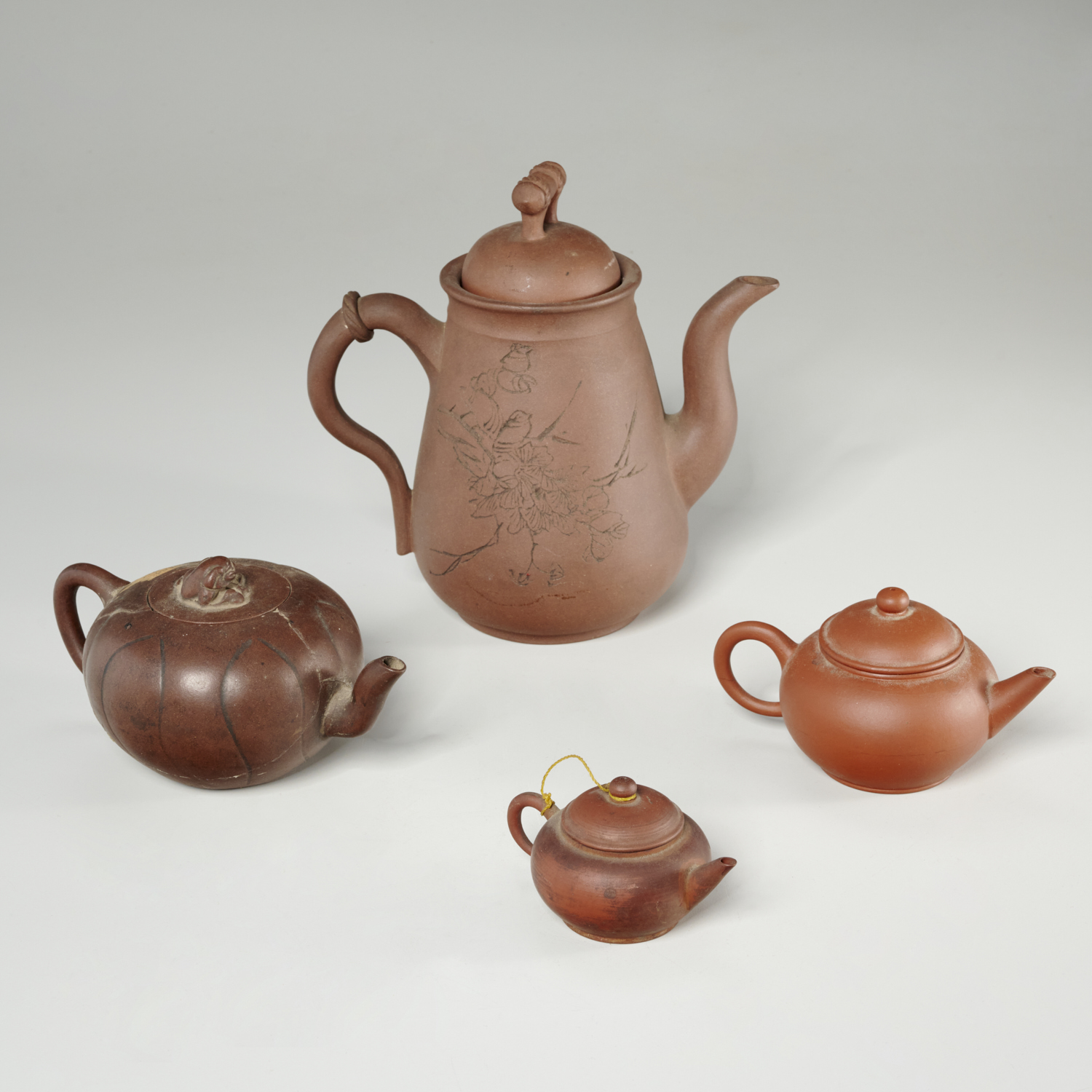 GROUP (4) CHINESE YIXING TEAPOTS