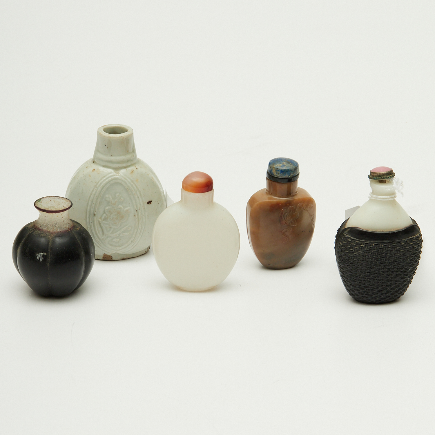  5 CHINESE SNUFF BOTTLES 19th 20th 36115f