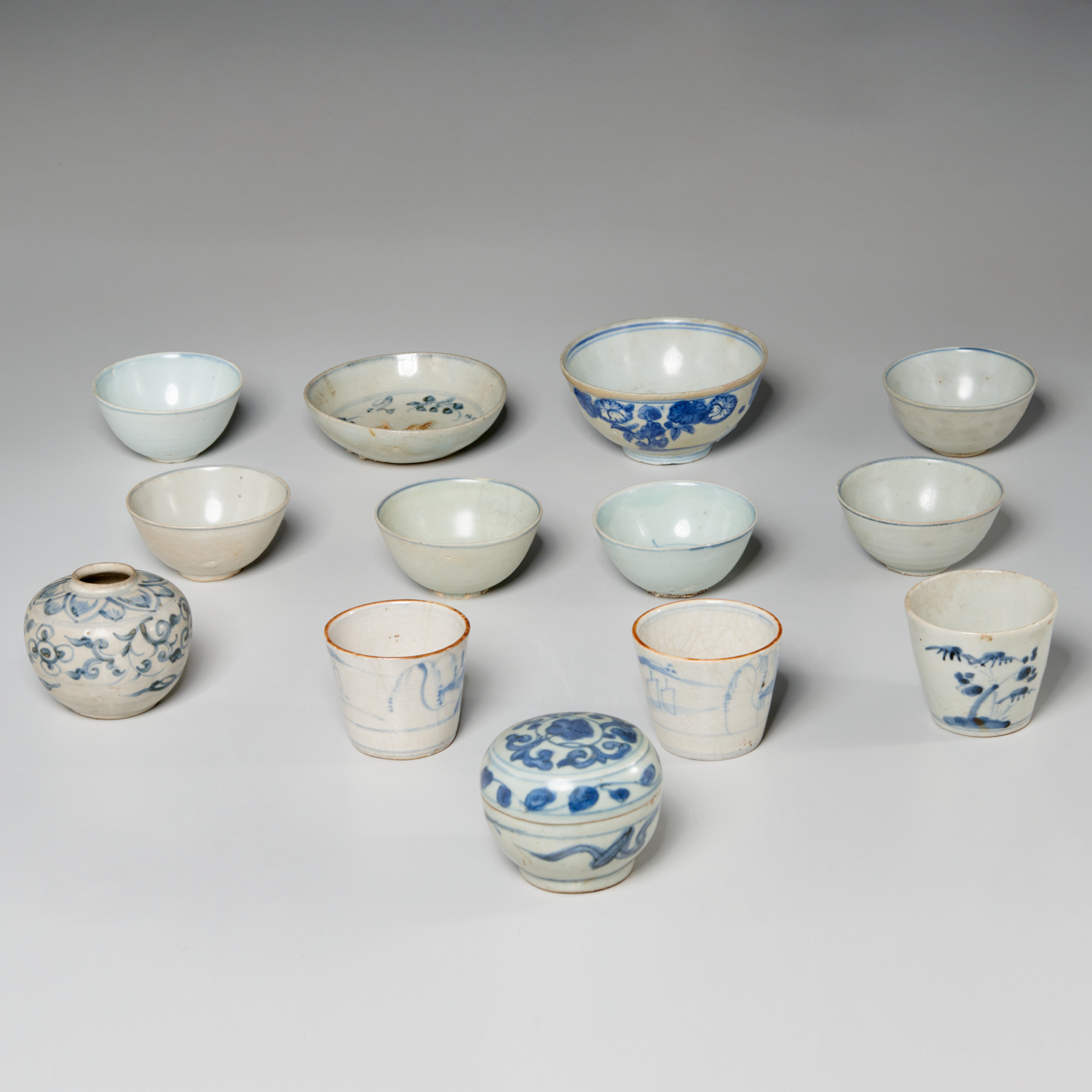 COLLECTION ASIAN BLUE WHITE PORCELAINS 36119e