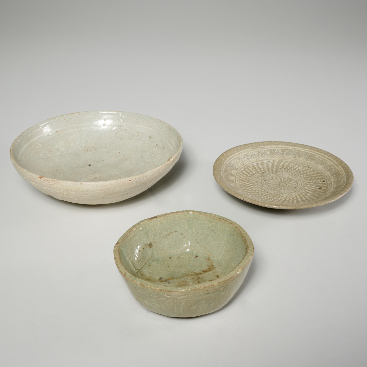 (3) EARLY KOREAN CELADON BOWLS