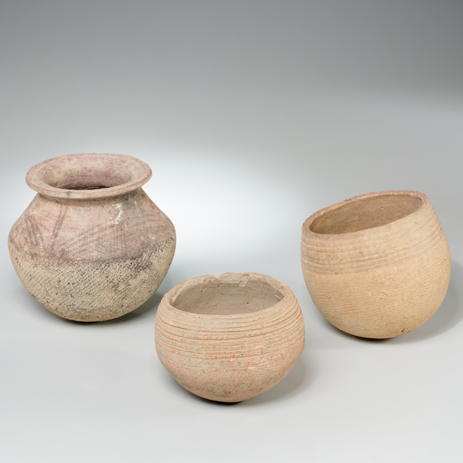 (3) CHINESE NEOLITHIC POTTERY VESSELS