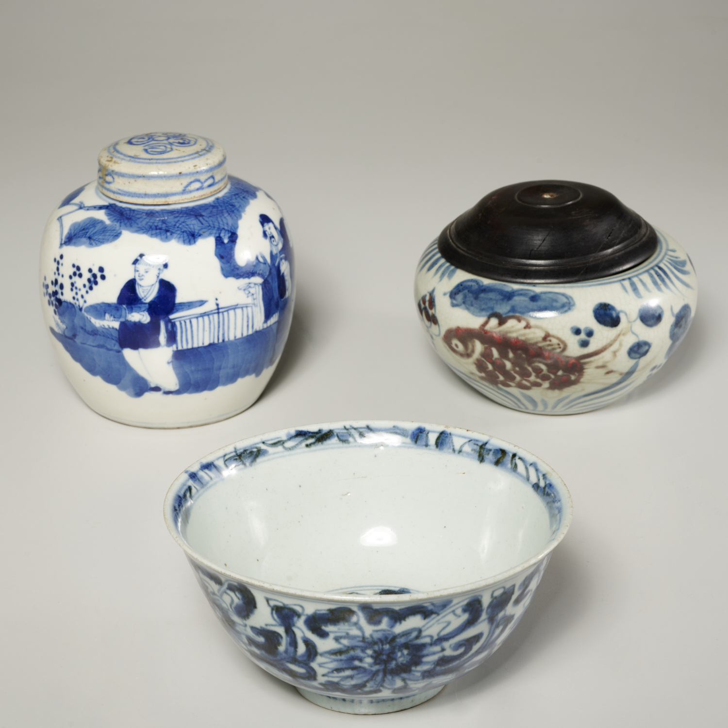 ANTIQUE CHINESE BLUE & WHITE JARS