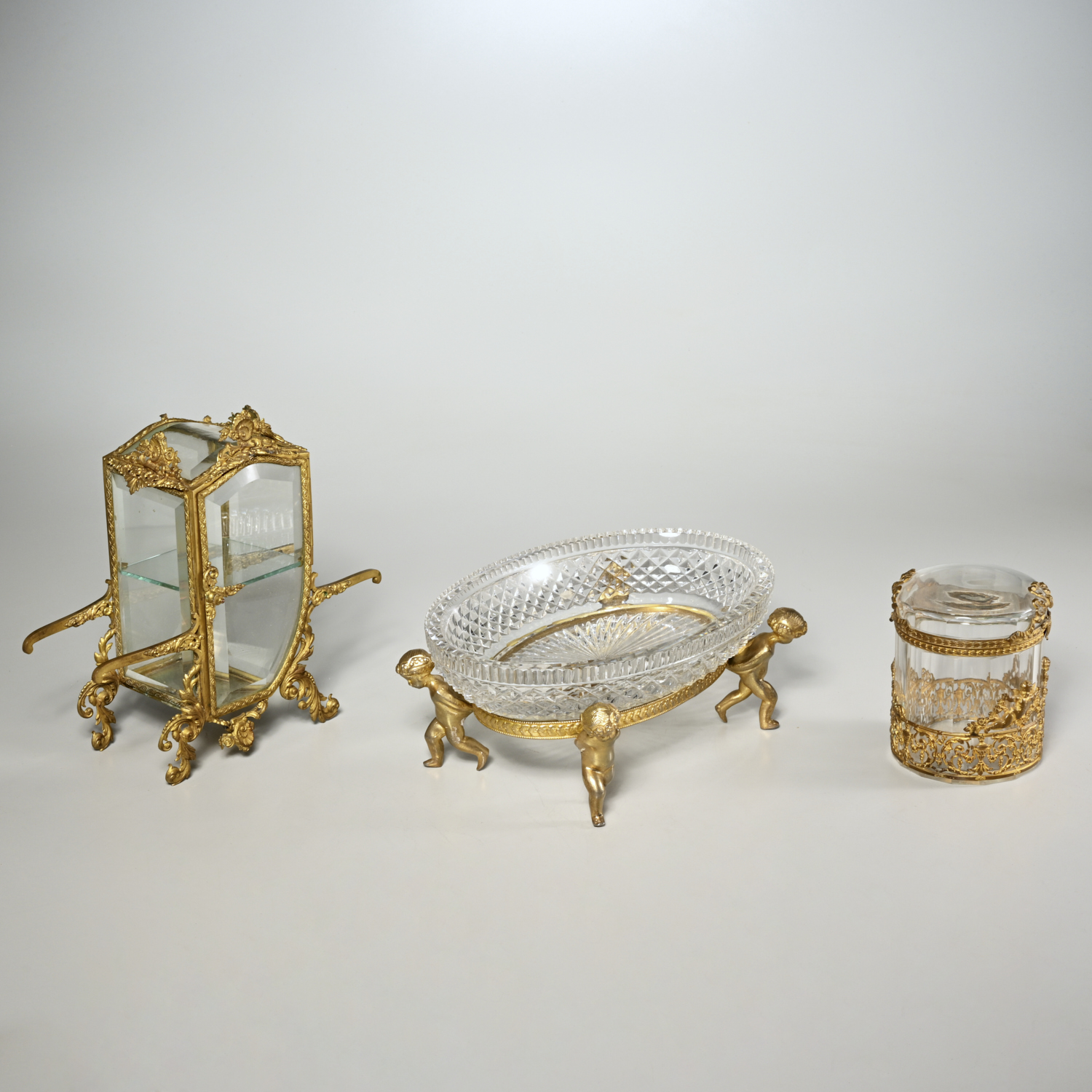 LOUIS XV STYLE ORMOLU AND GLASS 361354