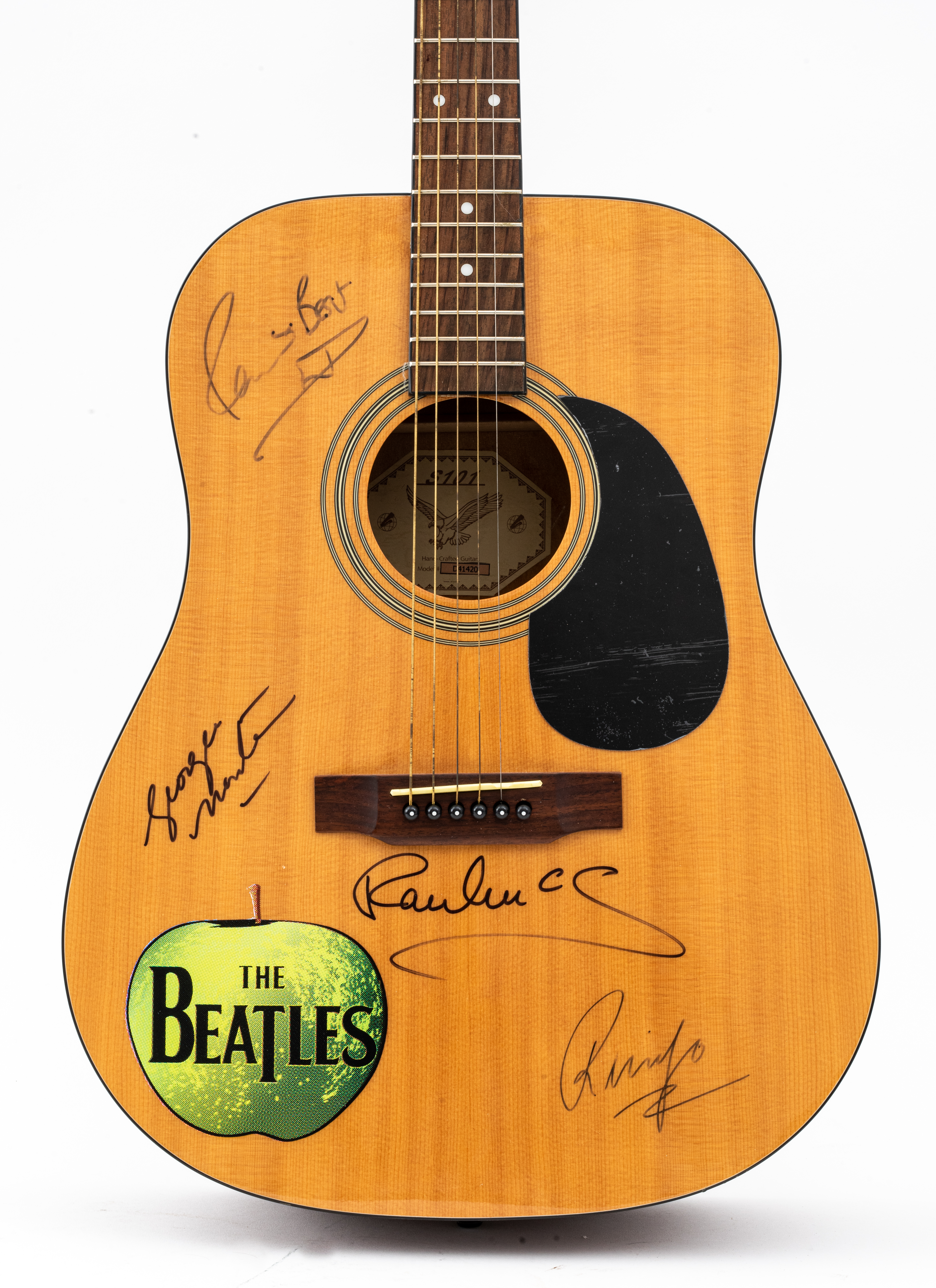 THE BEATLES AUTOGRAPHED GUITAR 363b5f