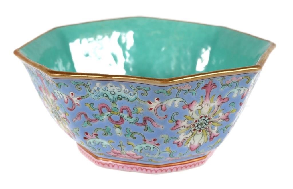 CHINESE FAMILLE ROSE PORCELAIN 363ca8