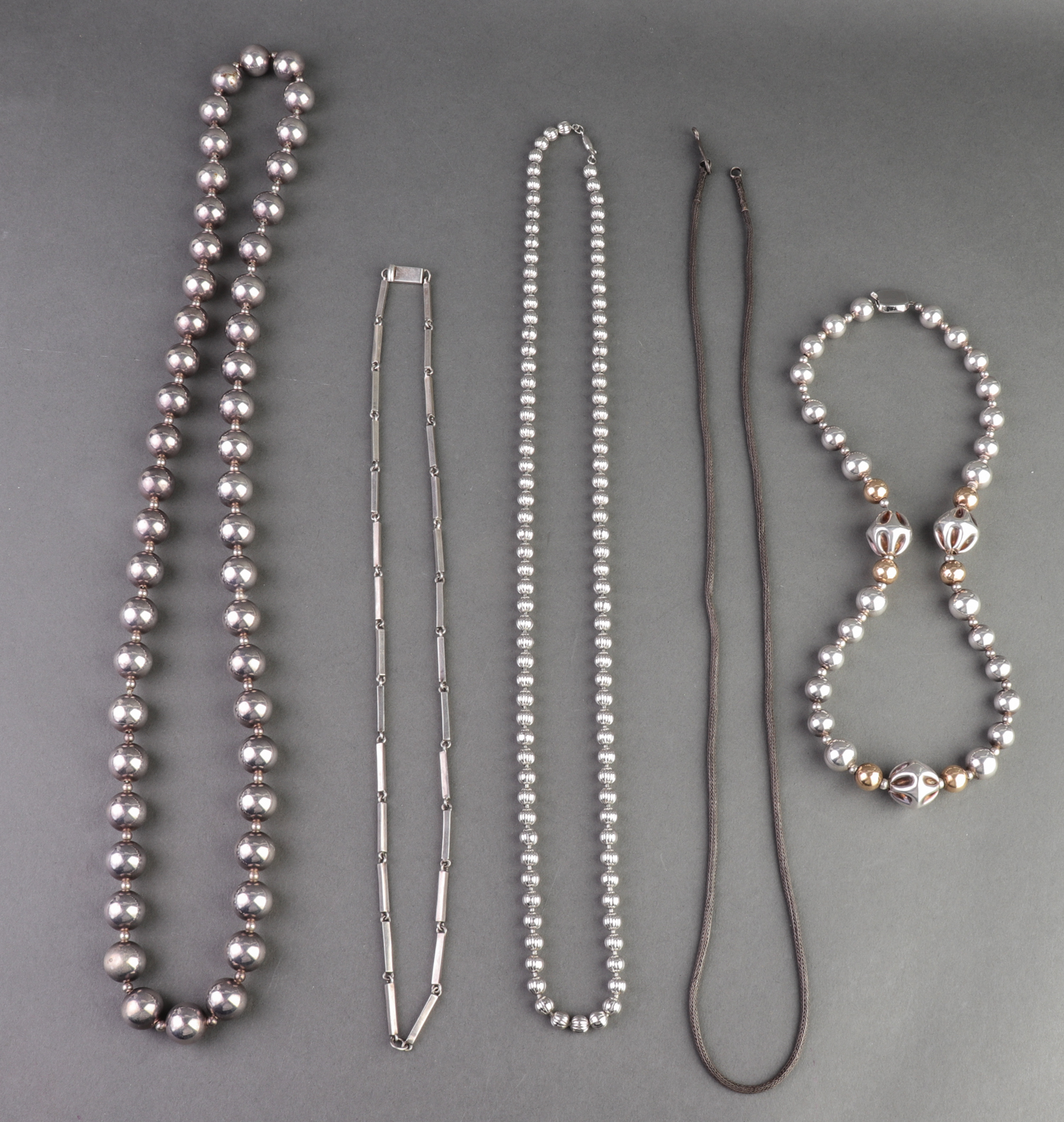 ASSORTED SILVER BEADED CHAIN 363cb7