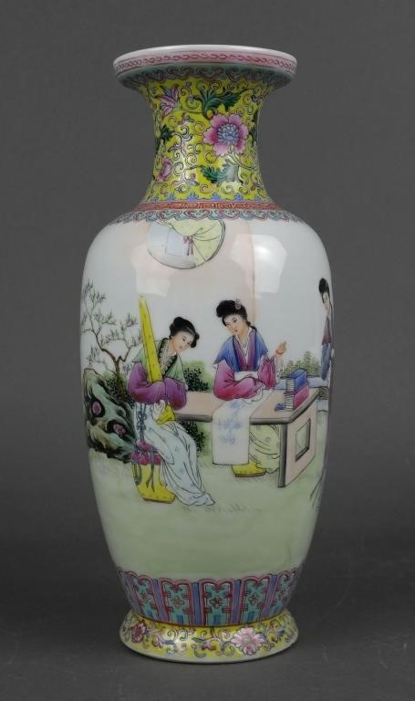 ANTIQUE CHINESE FAMILLE ROSE PORCELAIN 363d03