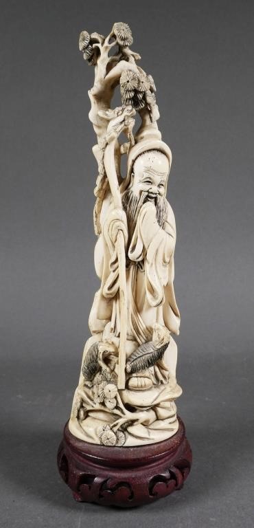 ANTIQUE CHINESE CARVED IVORY FIGURECarved 363f37
