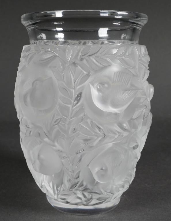 LALIQUE GLASS BAGATELLE CRYSTAL