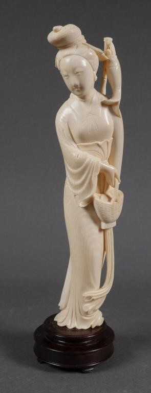 ANTIQUE CHINESE IVORY GUANYIN FIGURECarved 363f6c