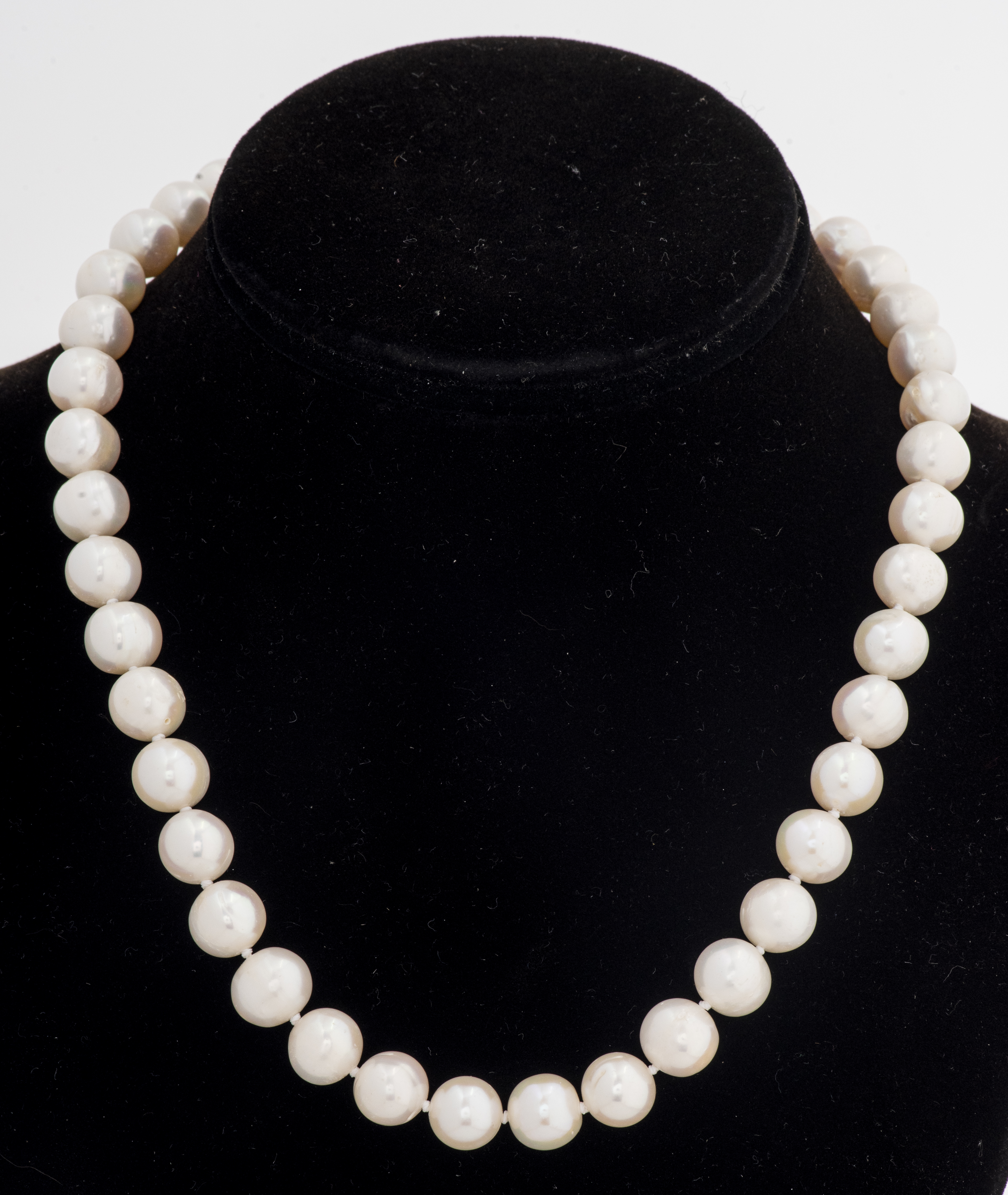 SILVER CULTURED FRESHWATER PEARL 363f82