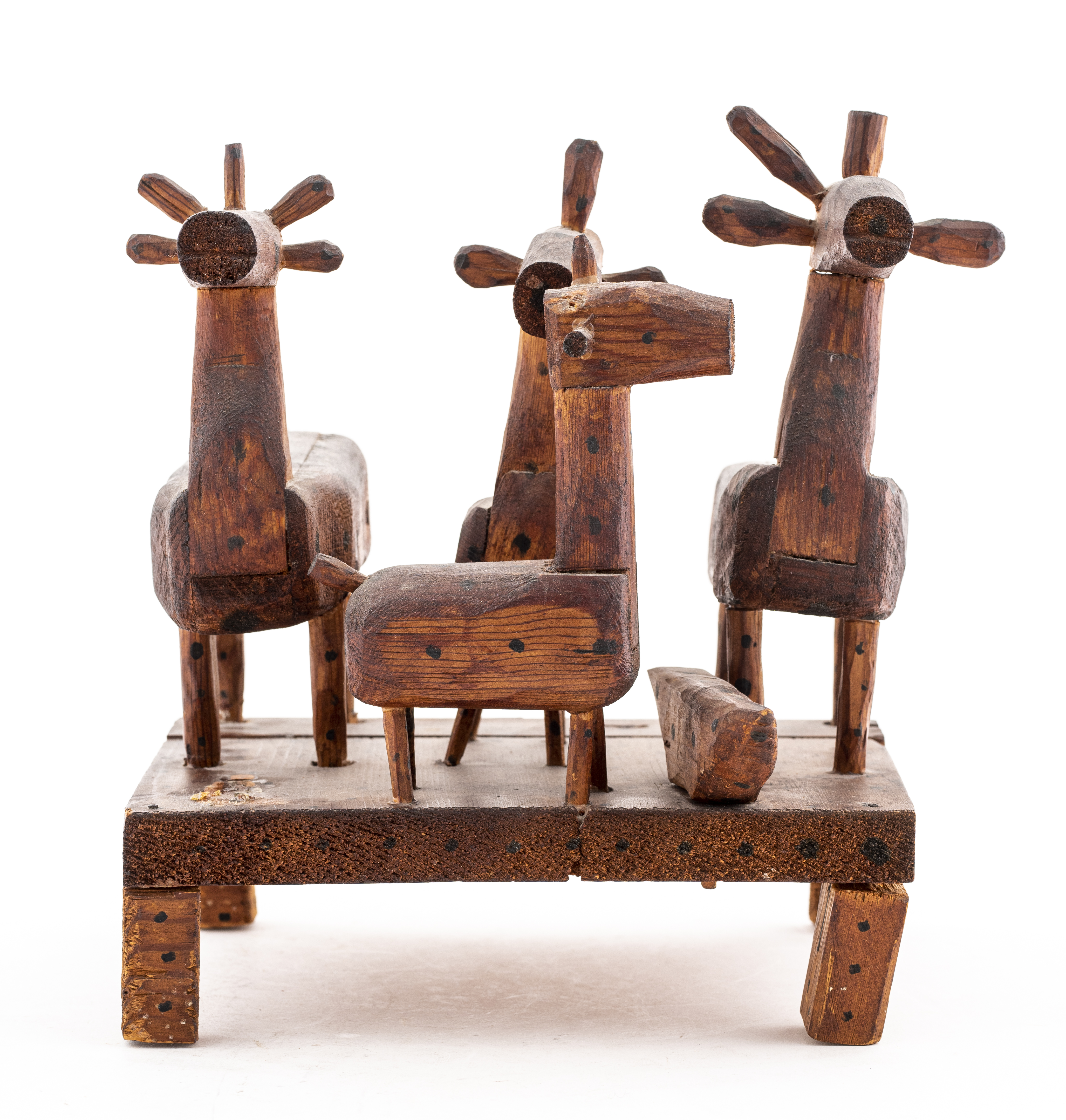 UNSIGNED ANIMAL FOLK ART SCULPTURE