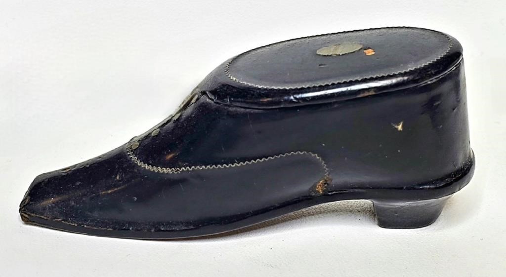 GEORGIAN TREEN CARVED WOODEN SHOE 36413b