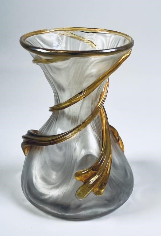 ART GLASS VASEArt glass vase with