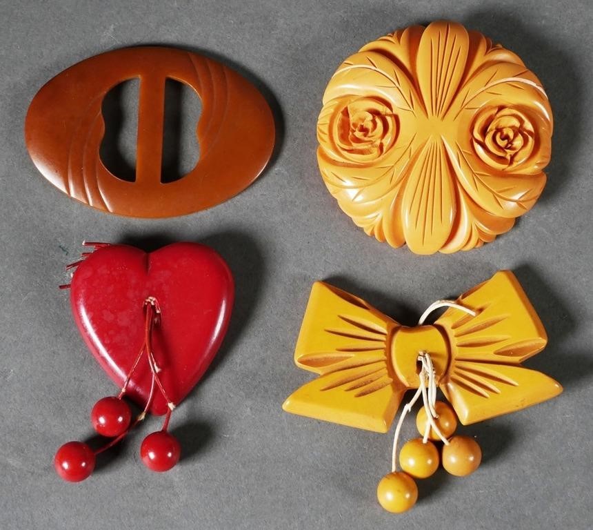 (4) VINTAGE BAKELITE JEWELRY PIECESFour