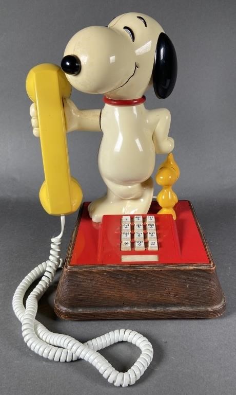 THE SNOOPY AND WOODSTOCK PHONE 364212