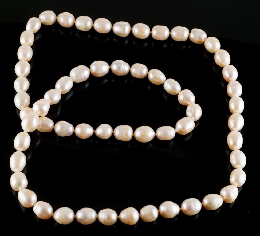 FRESHWATER PEARL NECKLACE 29"Beautiful